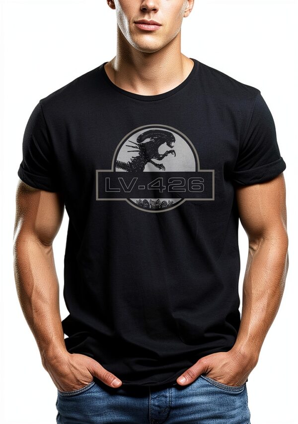 Maglietta Uomo Nera LV 426 T-Shirt Regular Fit di MAKAYA-1